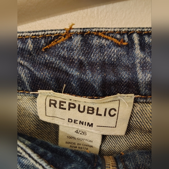 For The Republic Women's Size 4/26 Blue Denim Skirt - Picture 2 of 3